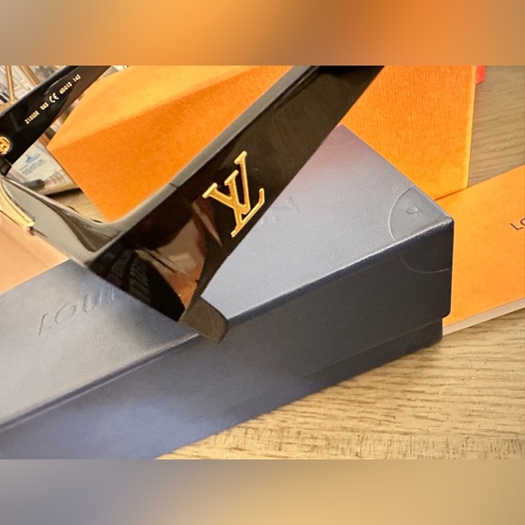 Louis Vuitton Evidence Sunglasses Z1502W - Picture 6 of 9